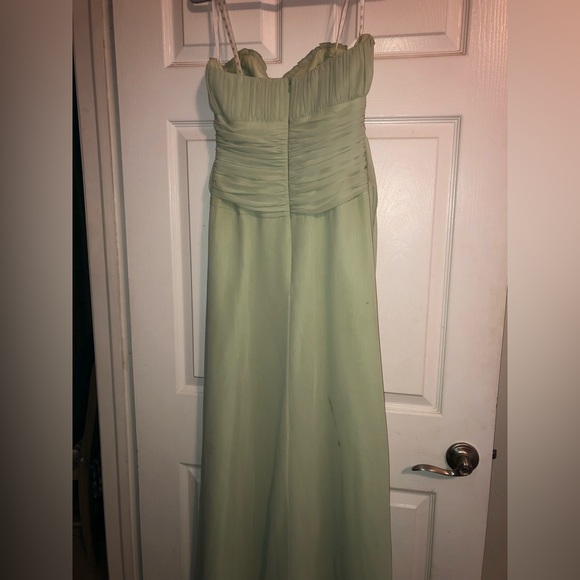 B2 FULL LENGTH GOWN- Meadow Green - Picture 5 of 7